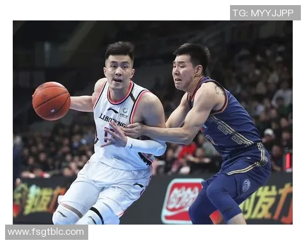 赛后分析南京篮球队与重庆篮球队的战术配合与表现总结