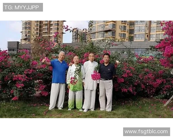 足球明星们欢聚一堂共庆新年高清照片分享展现团圆喜悦气氛