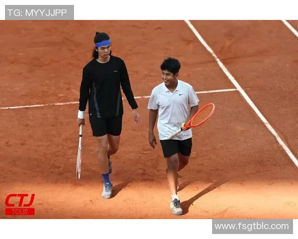 广州网球队荣登全国网球团队协作排行榜首位展现卓越团队精神与实力 广州网球队荣登全国网球团队协作排行榜首位展现卓越团队精神与实力